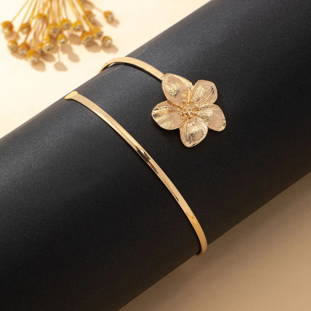 Arm bracelet